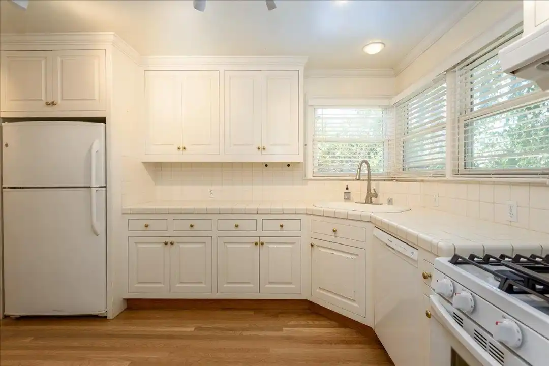 321 42nd Ave - View 5