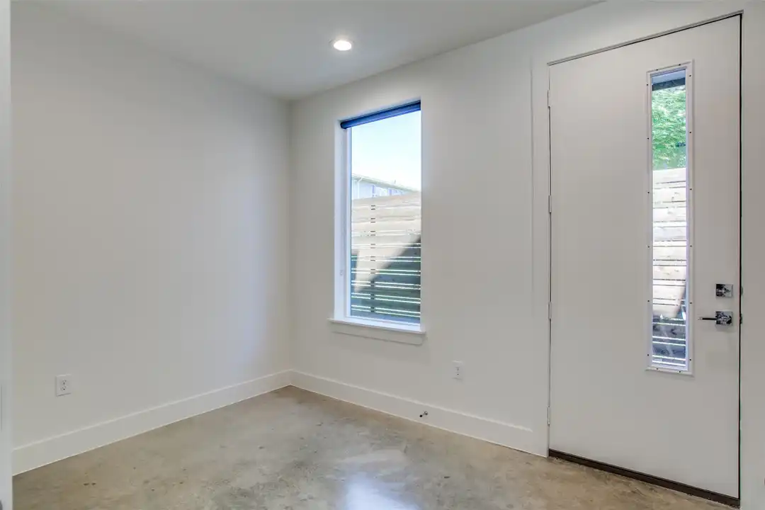 Apartment in Dallas - View 4