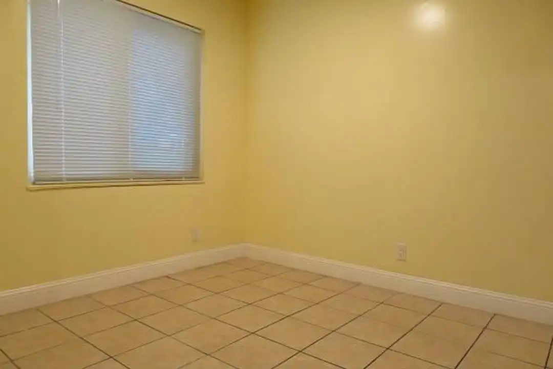 2726 Park Blvd unit # E - More