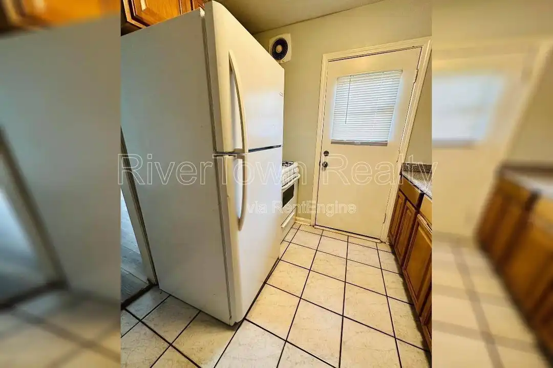 155 Clark Pl - Widok 6