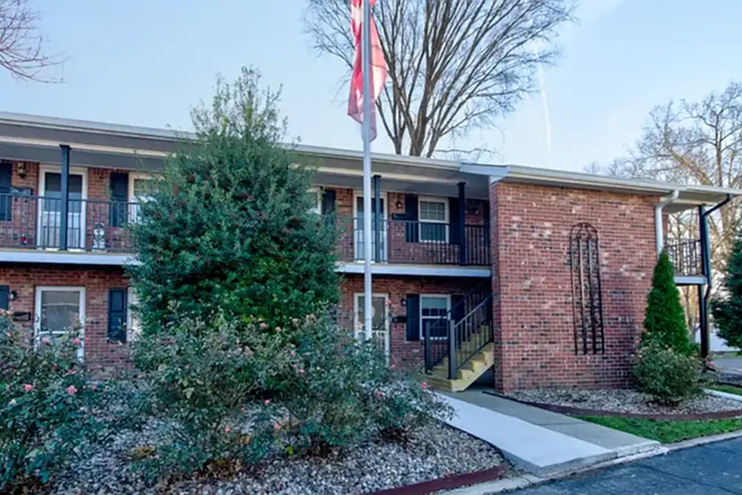 Gaslight Square Apartments – photo 1 of 14