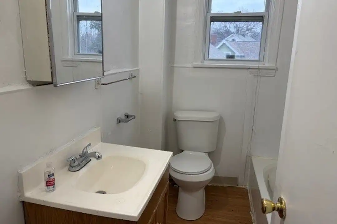 4885 Turney Rd – photo 1 of 4