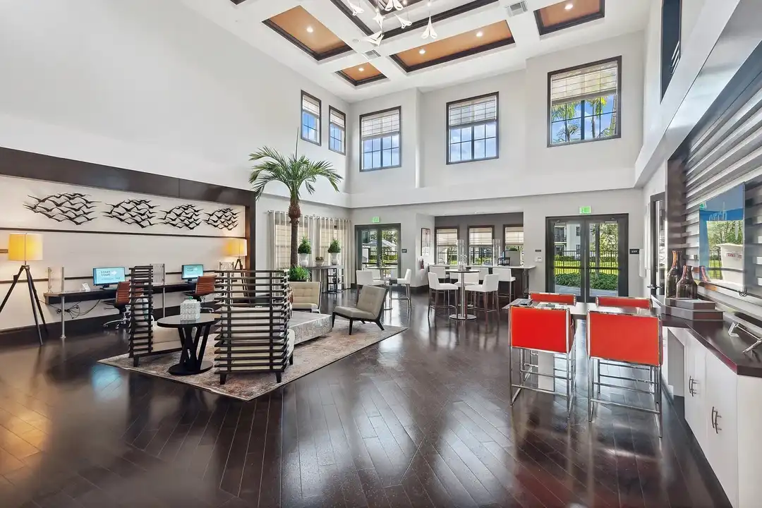 Apartment in Doral - View 2