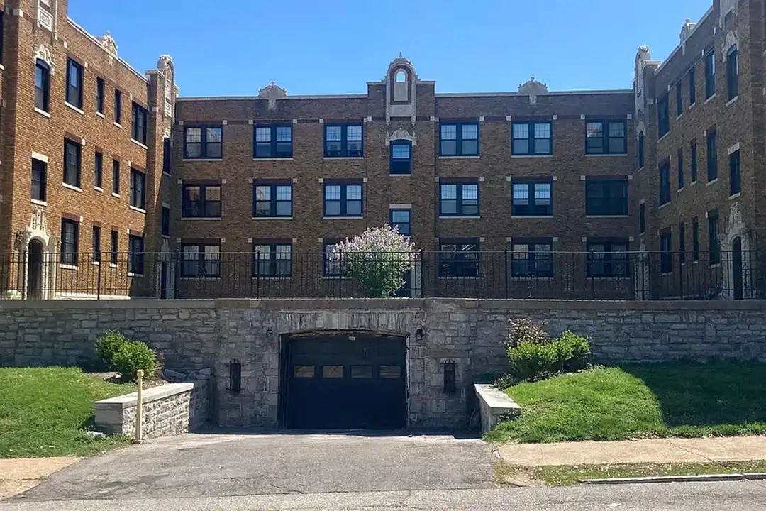 Forest Gardens Apartments – photo 1