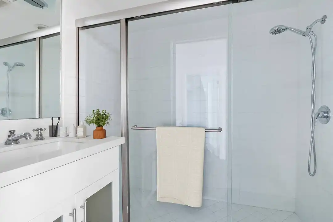 1025 Ocean Avenue - More