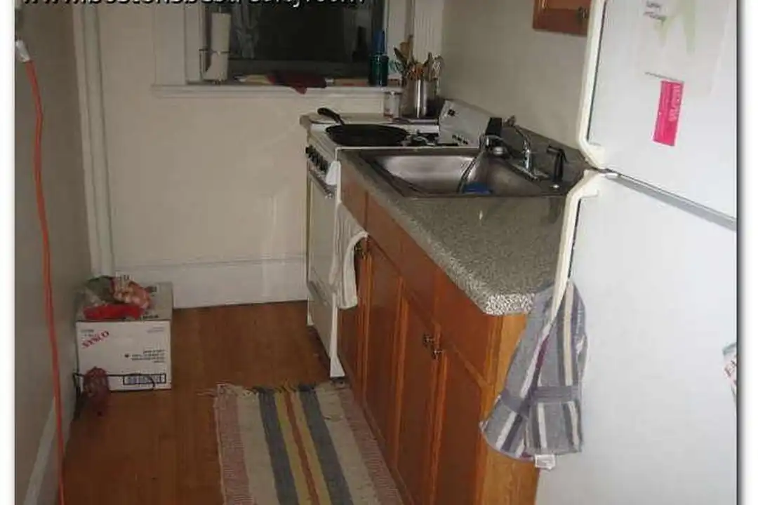 1318 Commonwealth Ave - View 2