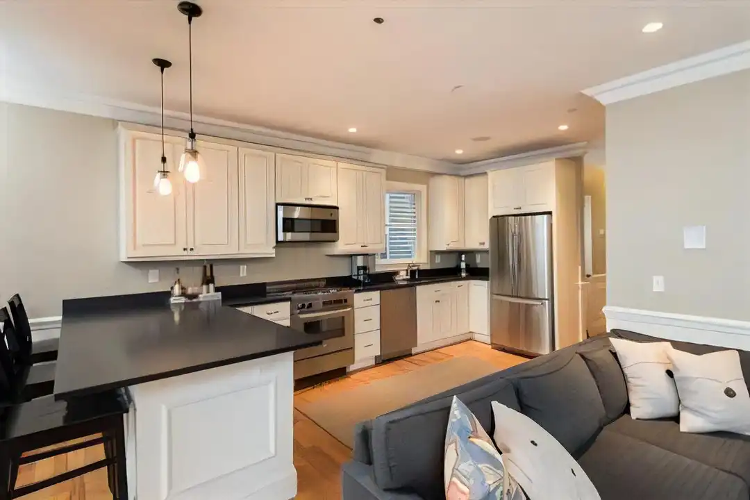 Apartment in Boston - View 2