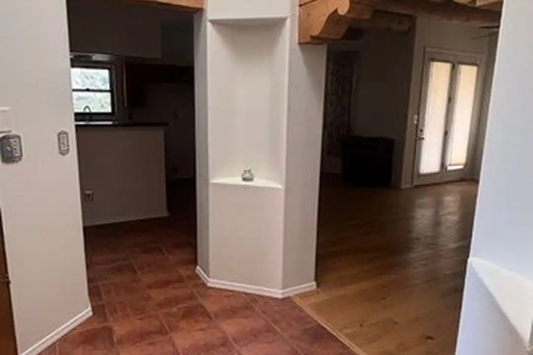 1429 Tiffany Ln SE - View 5