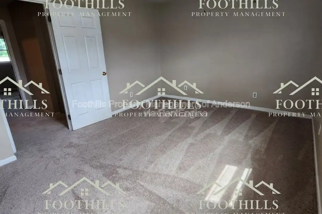 208 N Major Rd unit B - More
