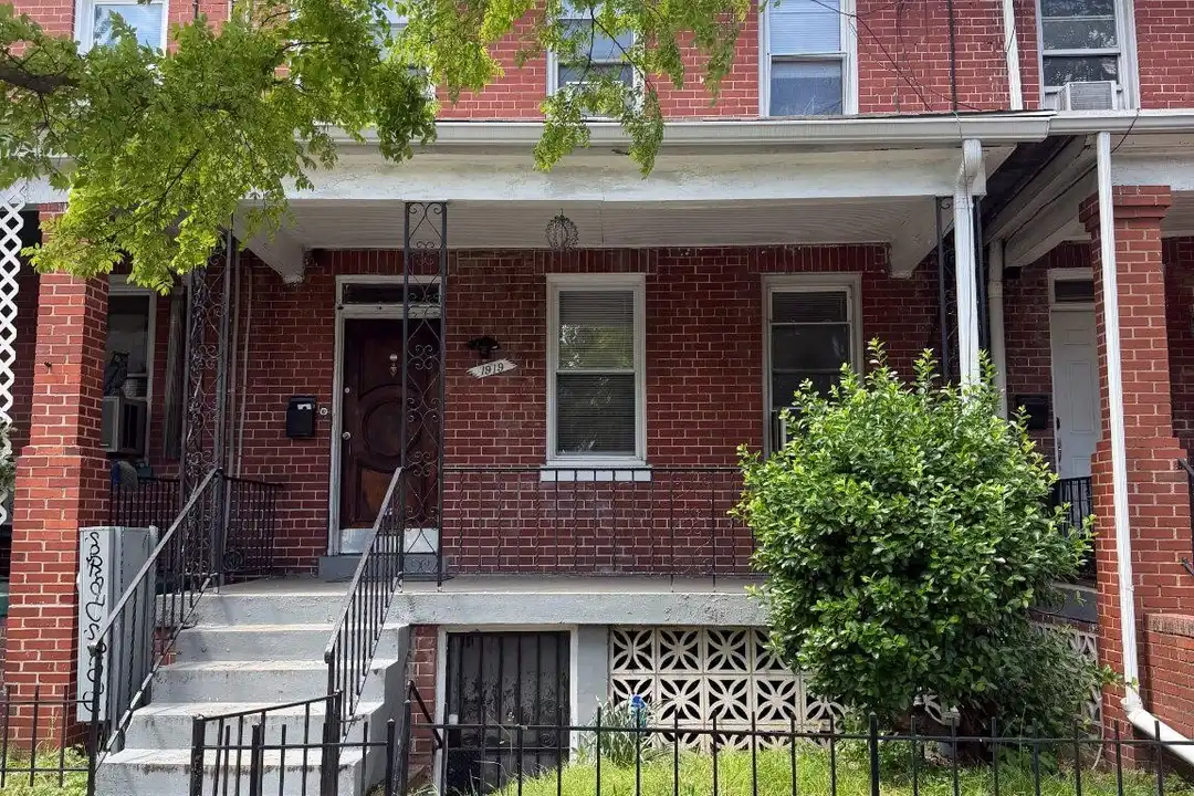 1919 16th St SE - View 2