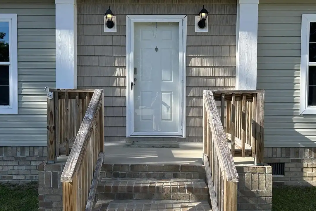 857 Nicholas Dr SW - View 2