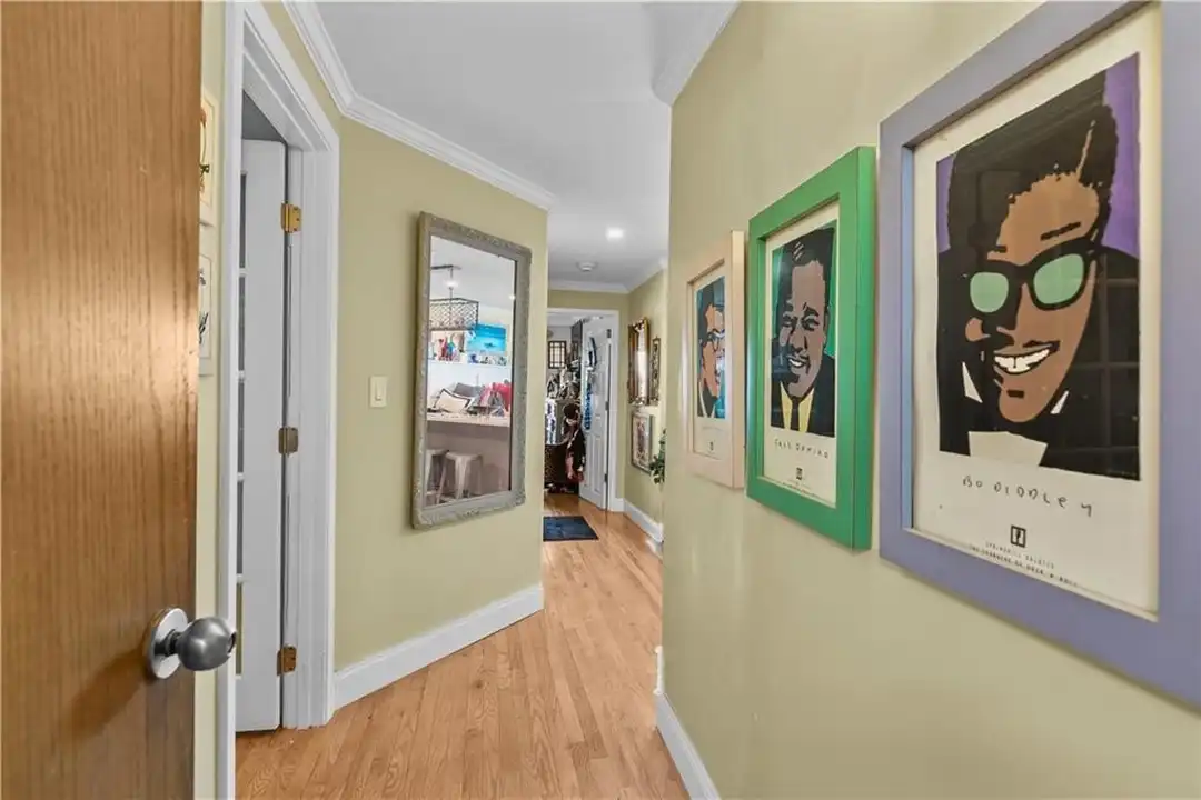 1204 Capella S - More