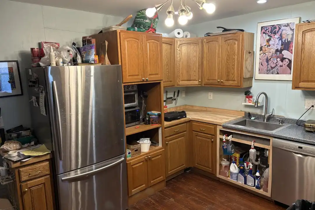 1657 Lionel Ave – photo 1