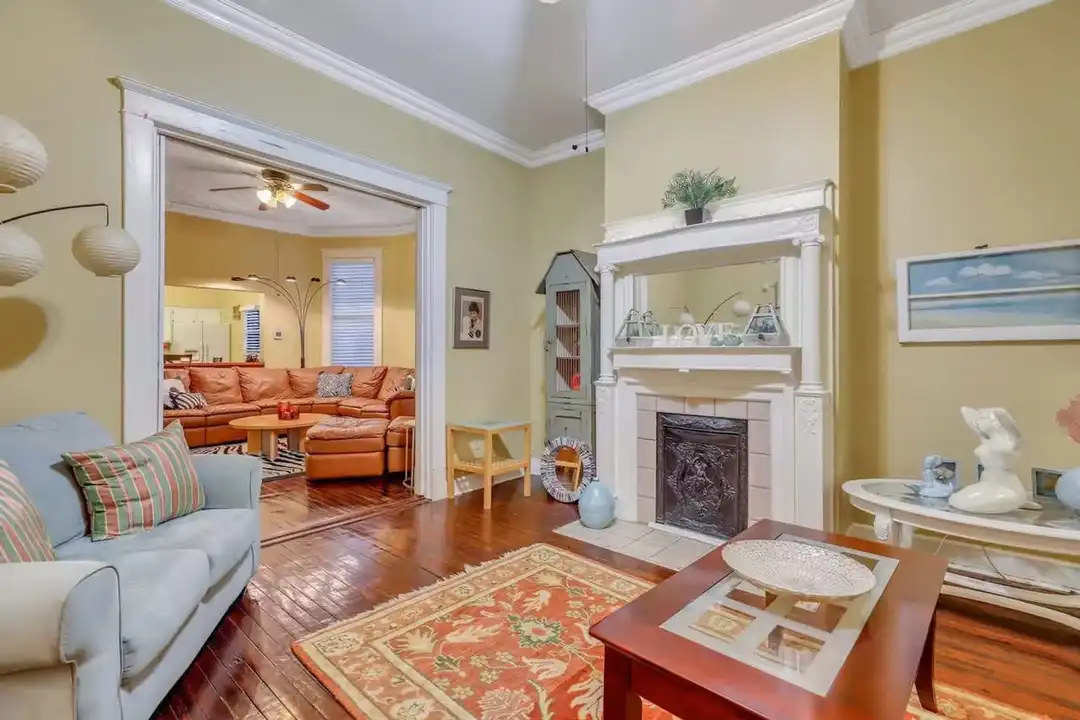 524 E Duffy St unit 1369217P - View 6