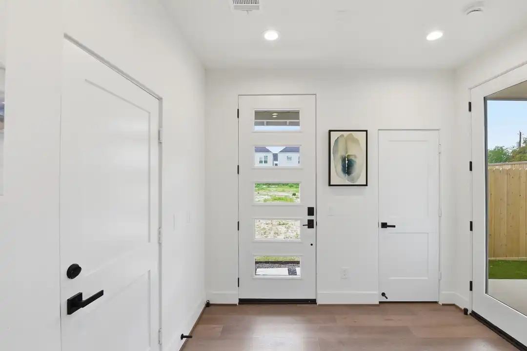 7704 Earl Rudder Wy - View 2