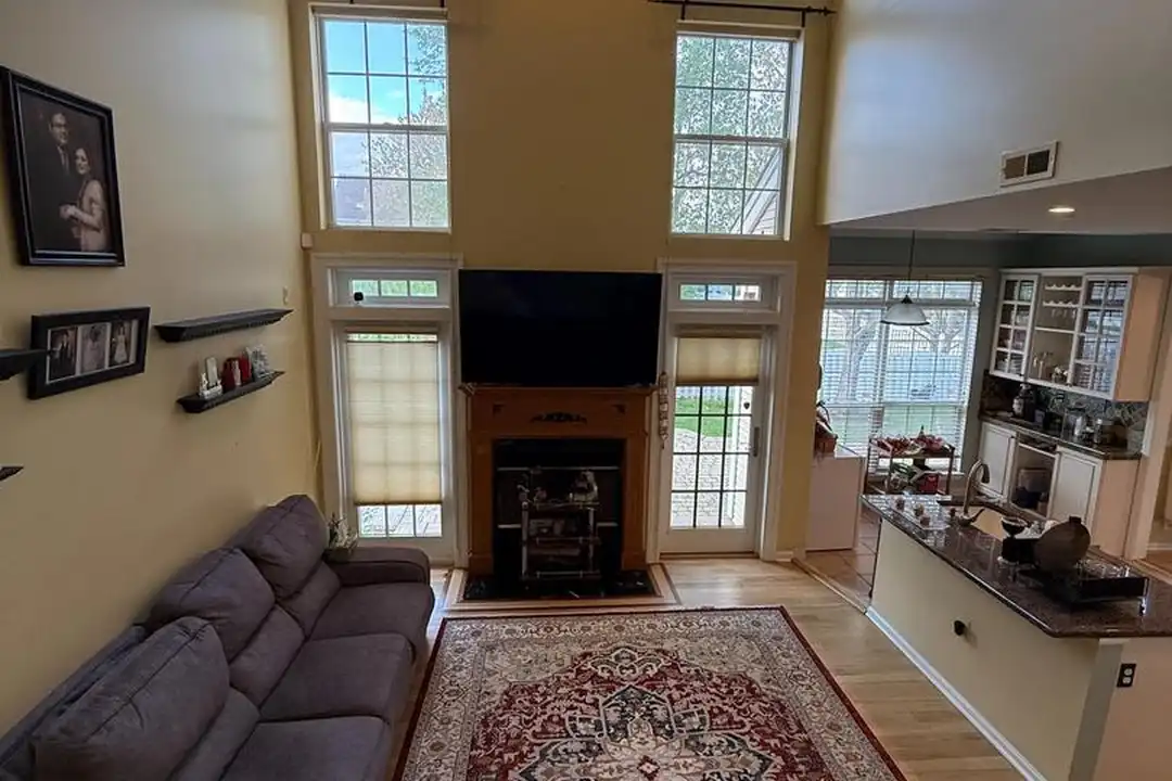 32 Marion Dr - View 3