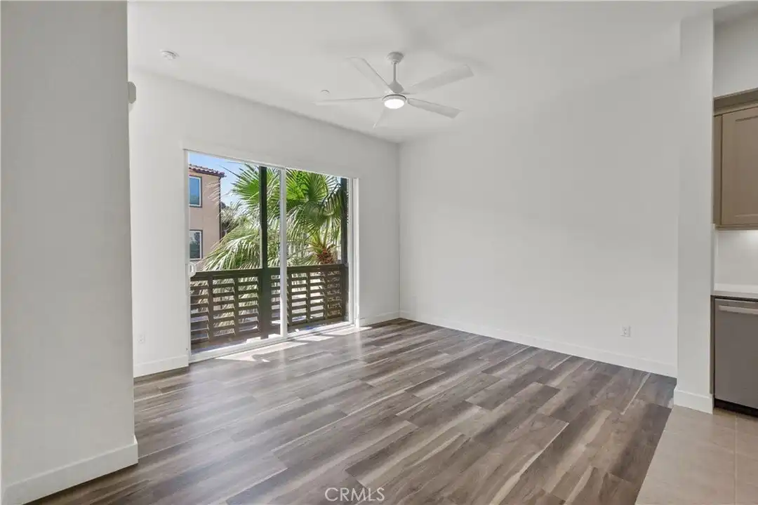 1632 Doheny Way - More