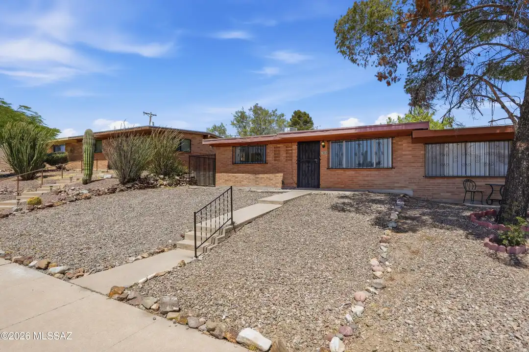 1808 W Caravelle Rd - View 2