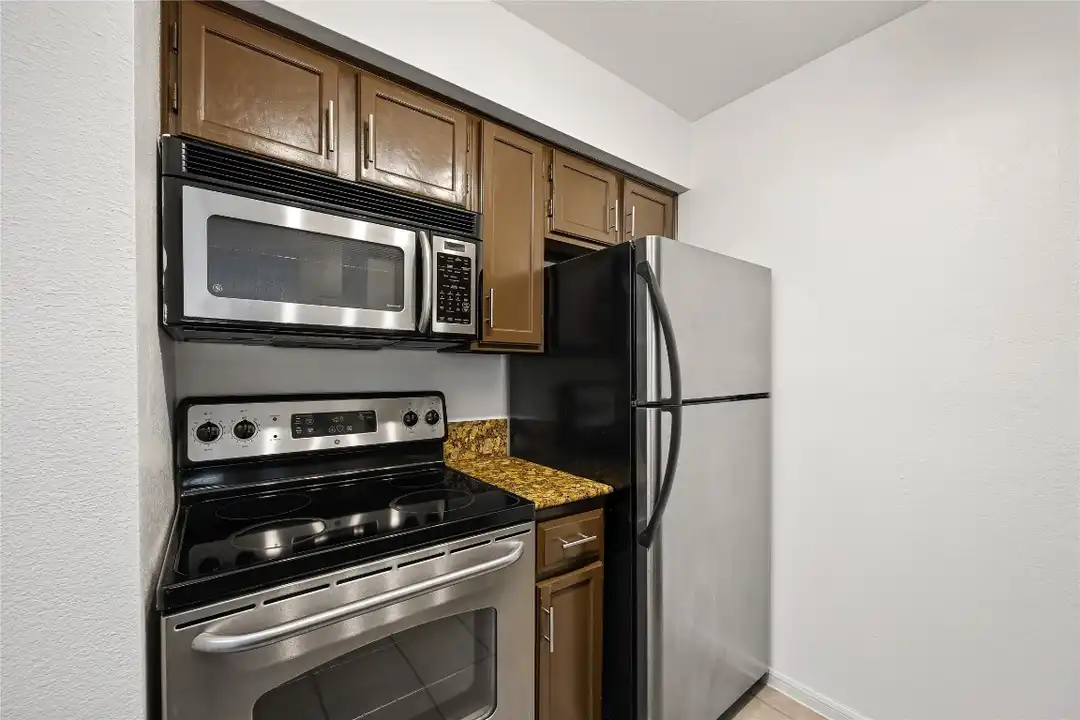 Apartment in Houston - View 4
