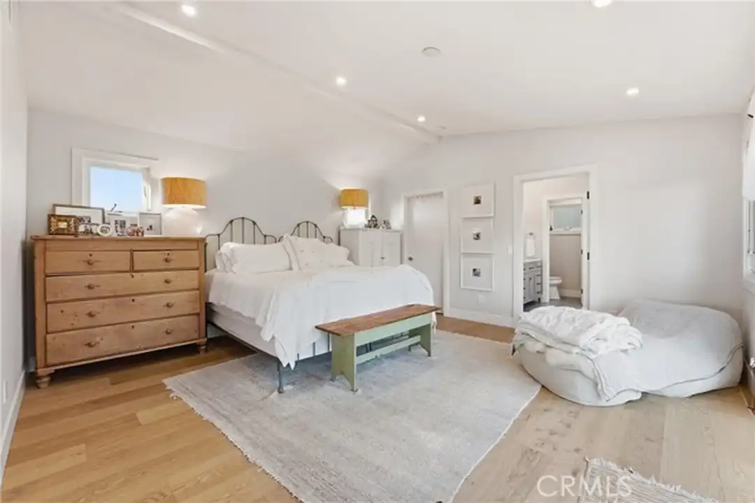 3078 Zell Dr - View 4