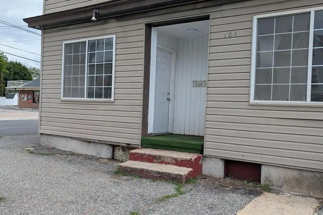 101 S 2nd St unit 101A – photo 1 of 4