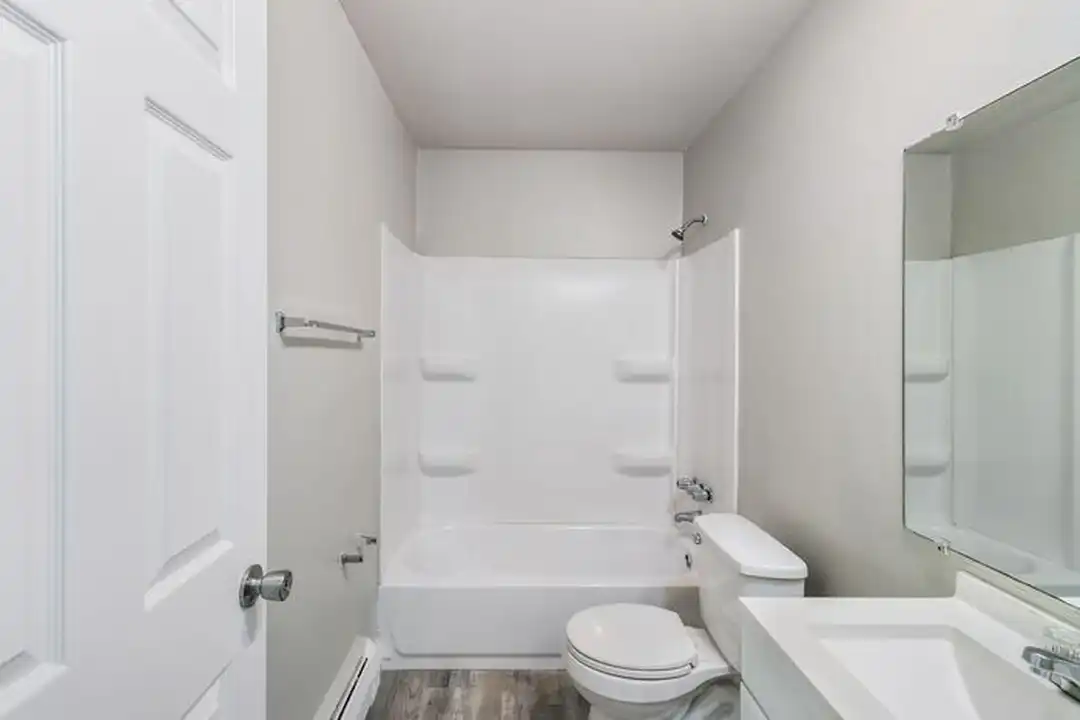 21880 Coolidge Hwy unit Apt 203 – další