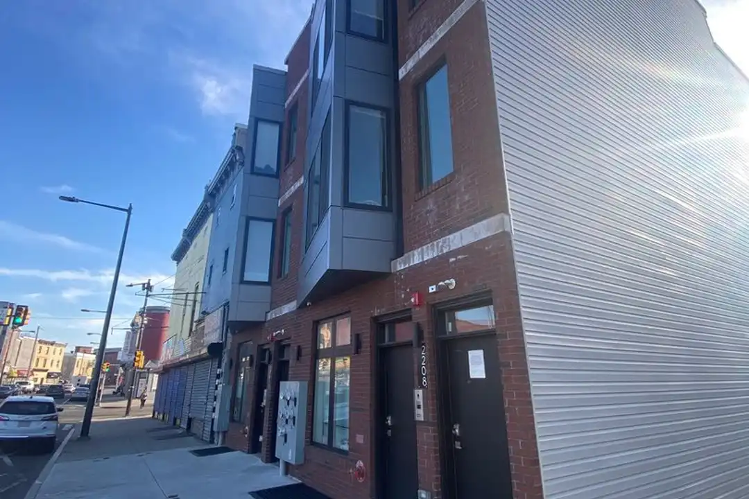 2208 Ridge Ave - View 5