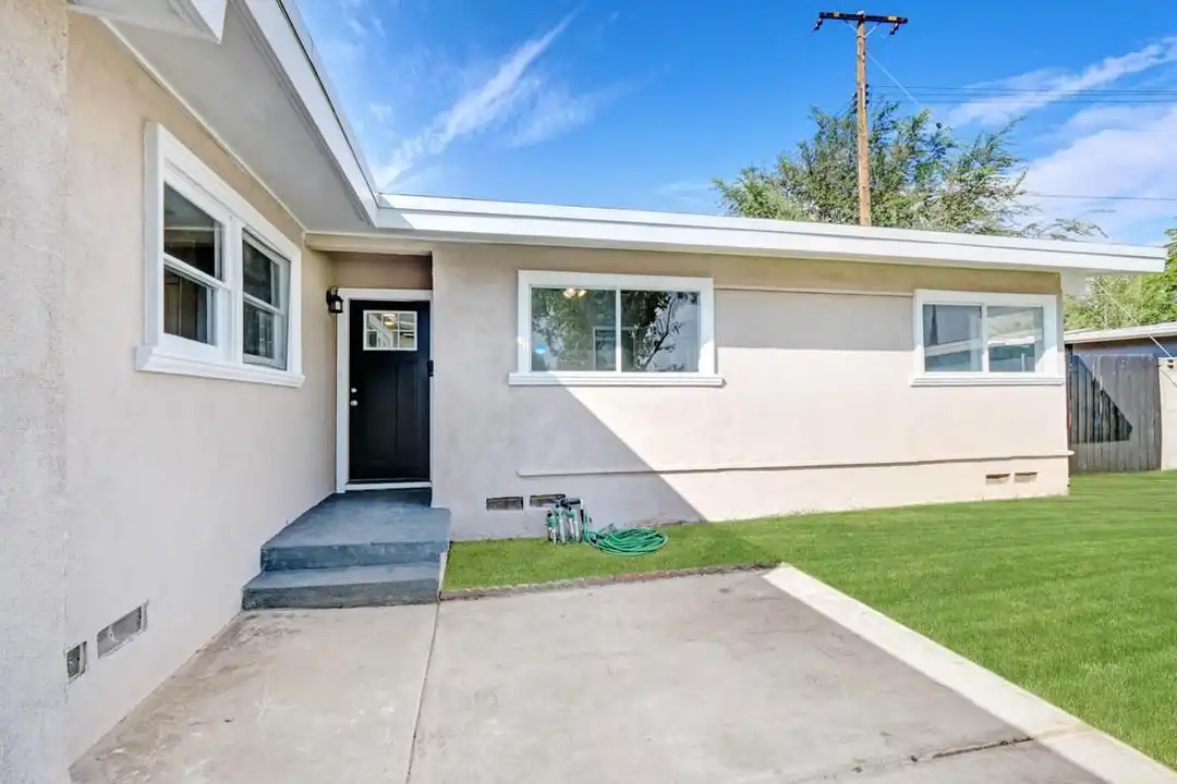 713 W Ave H-10 unit H-10 - View 2