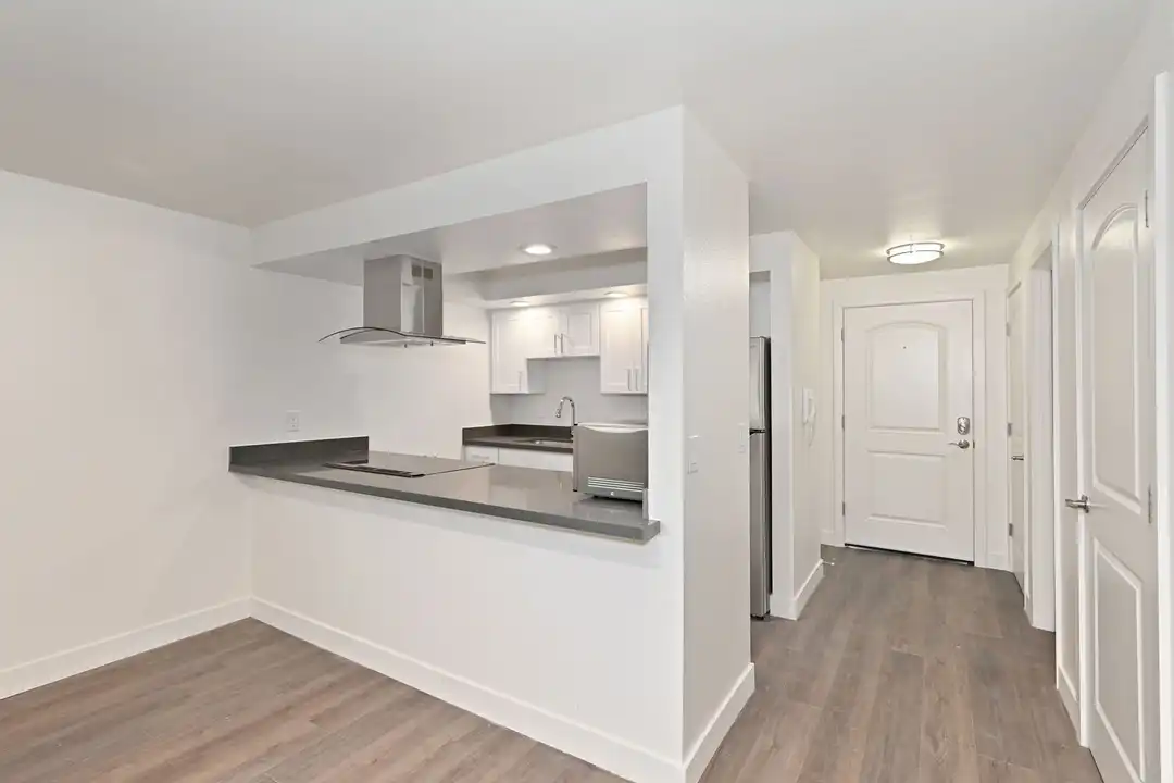 2020 NE 89th St unit 203 – pohled 4