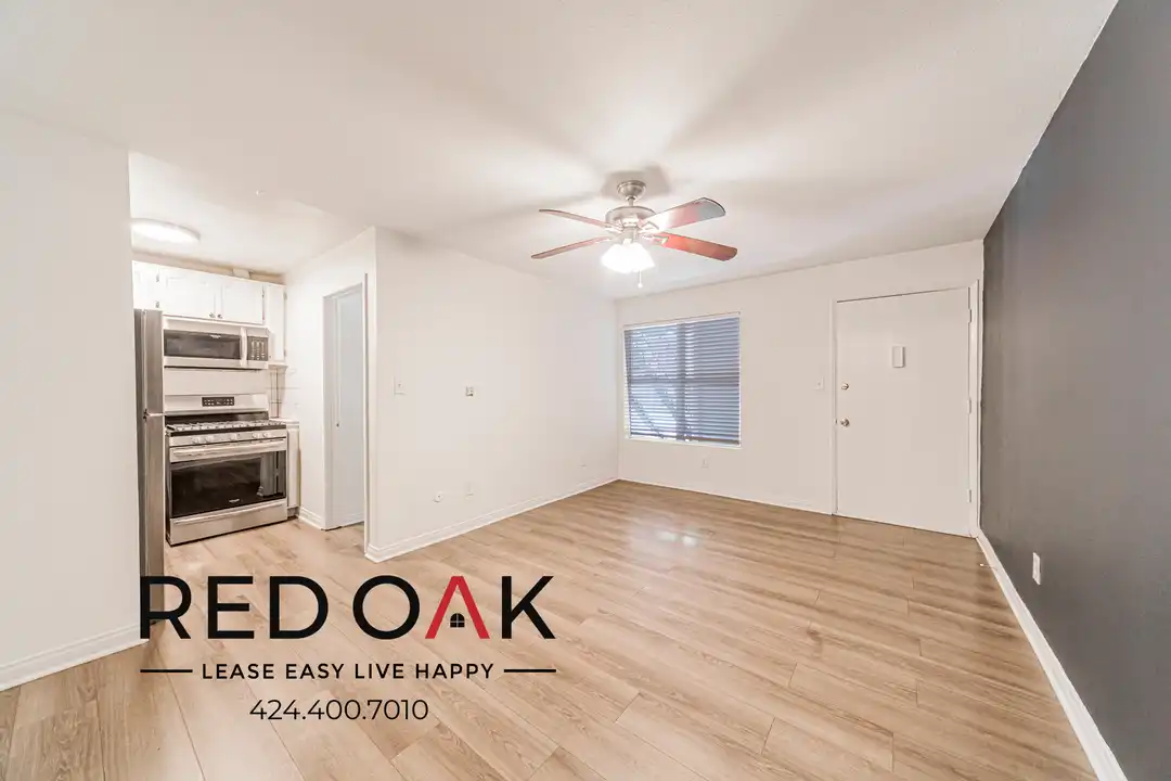 1032 Normandie Ave - View 4