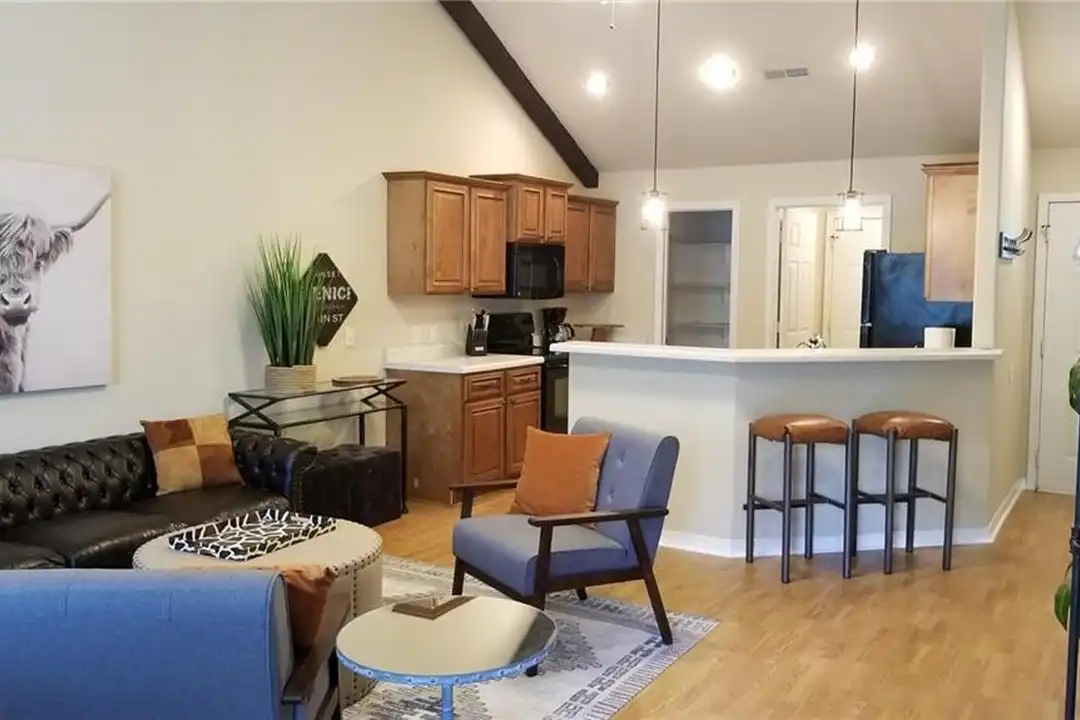 205 NE J St #1 - View 2
