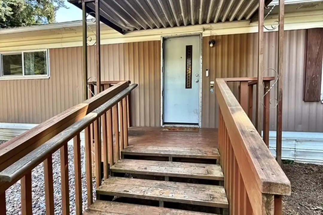 3985 Dyes Inlet Ln NW - View 4