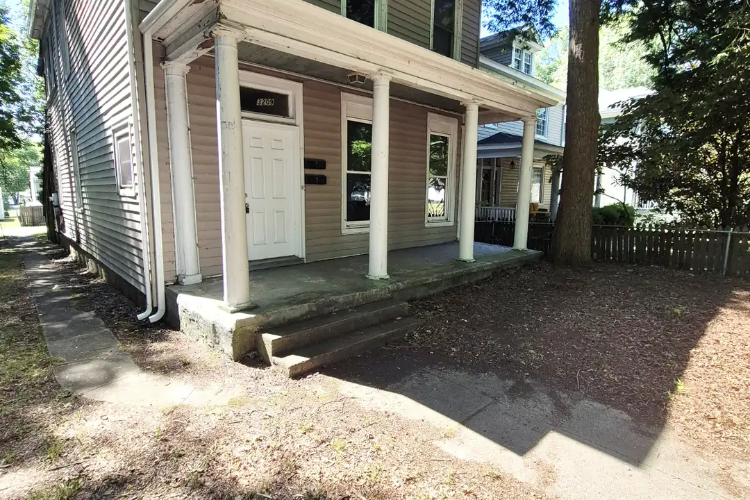 3209 3rd Ave unit B – photo 1