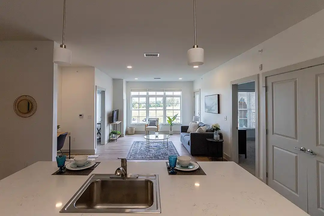 DeLaet's Landing - 99 New Broadway – photo 1 of 29