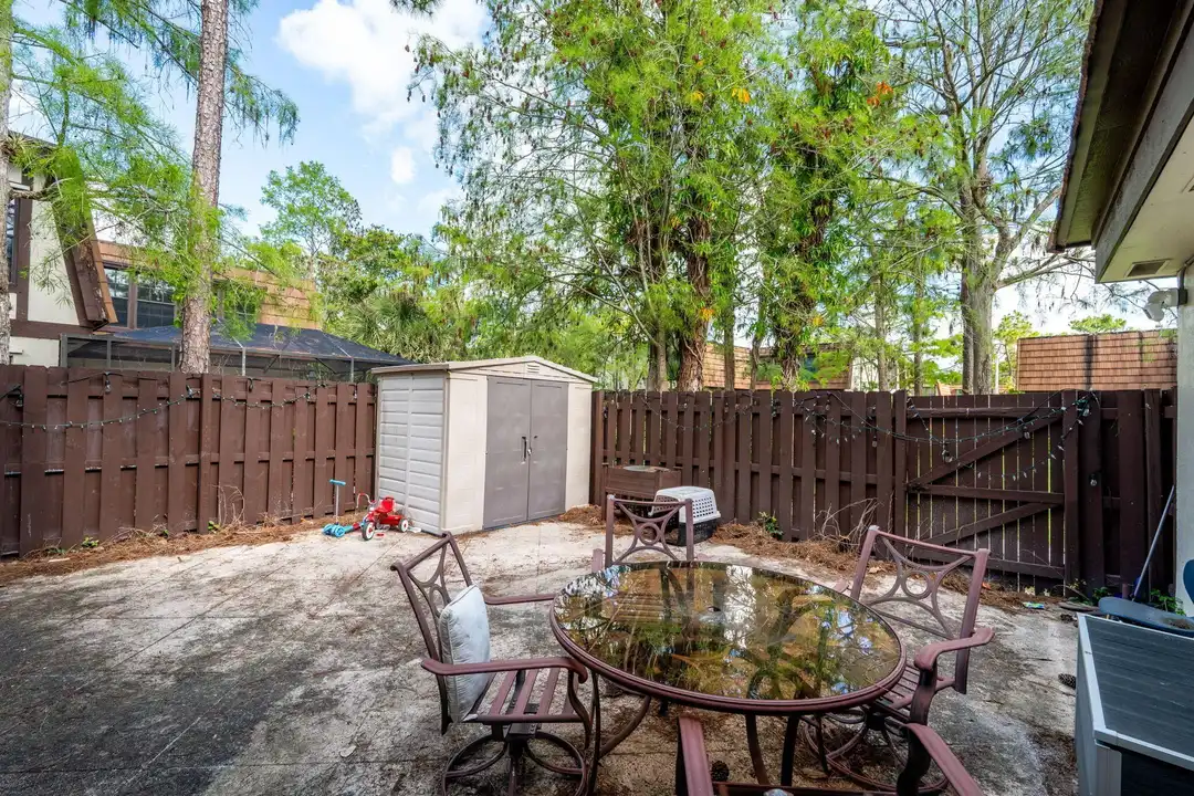 111 Weybridge Cir - More