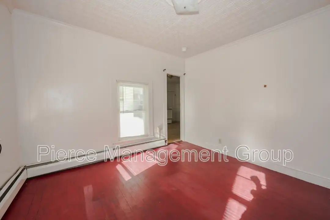 120 Elm St unit 3 - More
