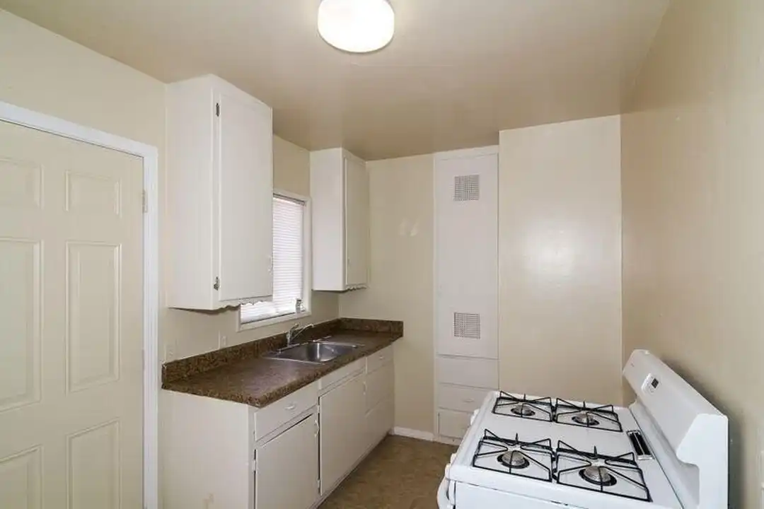 2634 Desert St #8 - View 5