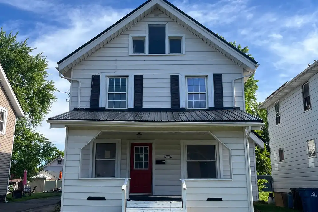126 Churchill Rd – photo 1