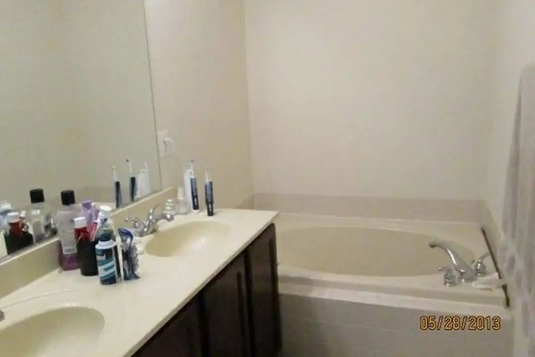 512 Twintree Terrace NE - View 6