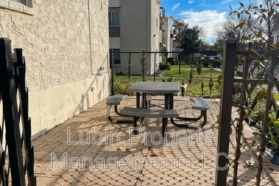 1616 Monroe Ave unit 8 - Widok 2