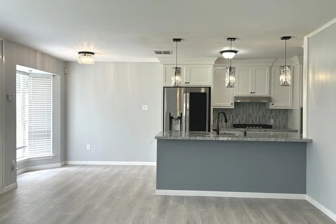 1646 Chilton Ln - View 4