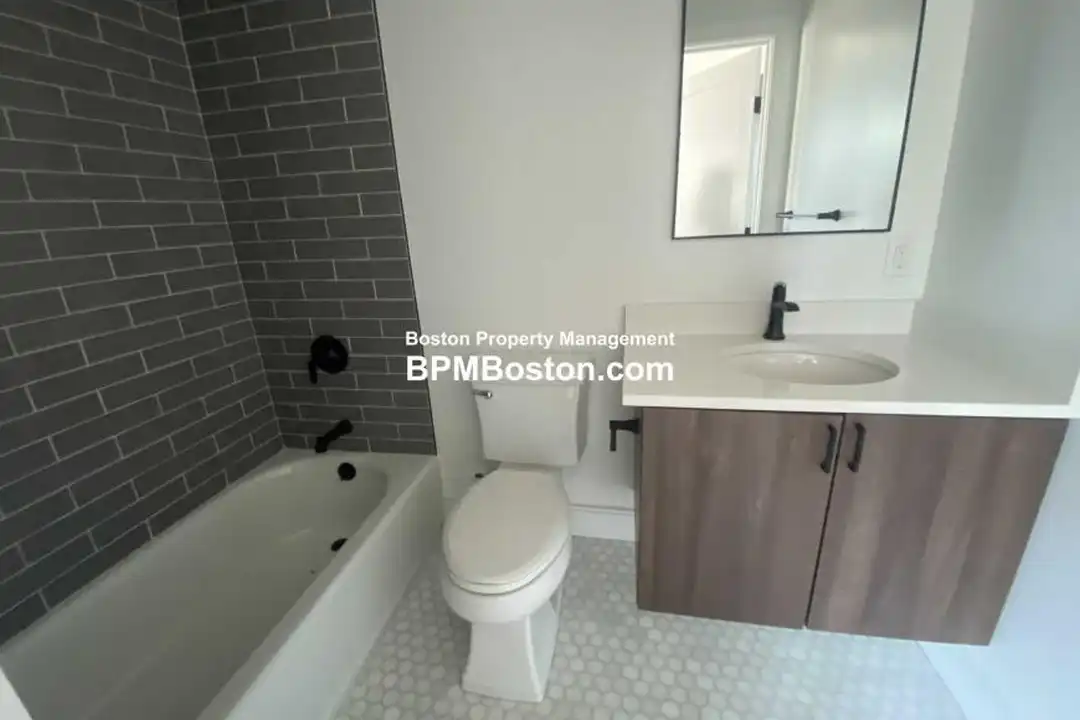 49 Ward St - More