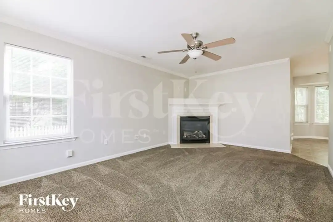 803 Steamboat St - View 2
