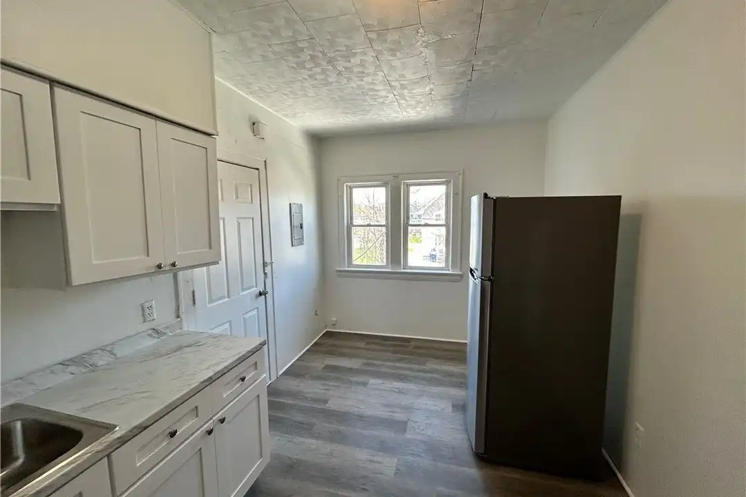 2232 W 103rd St #5 - View 5