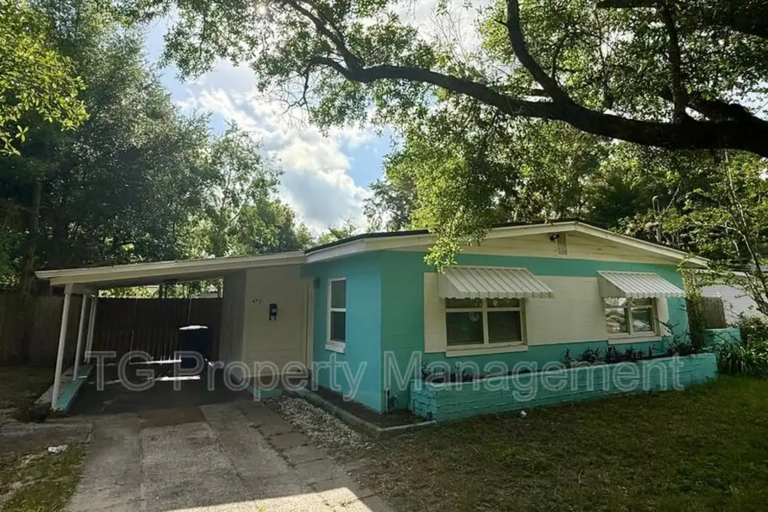4721 E Castlewood Dr – pohled 3