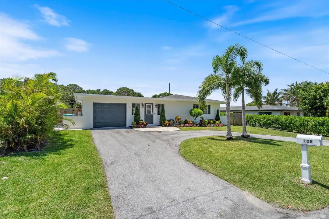 108 SE 31st Ave - View 3