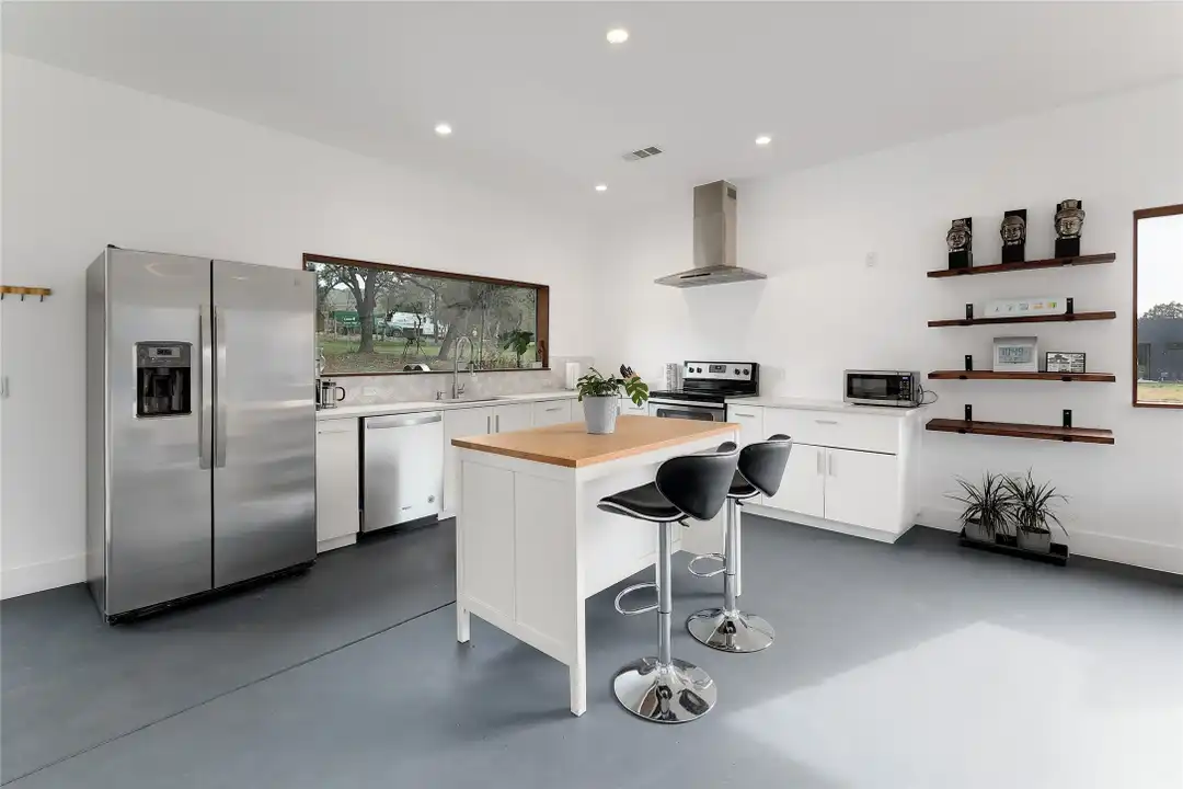 7001 Ranch to Market Rd 2222 - More
