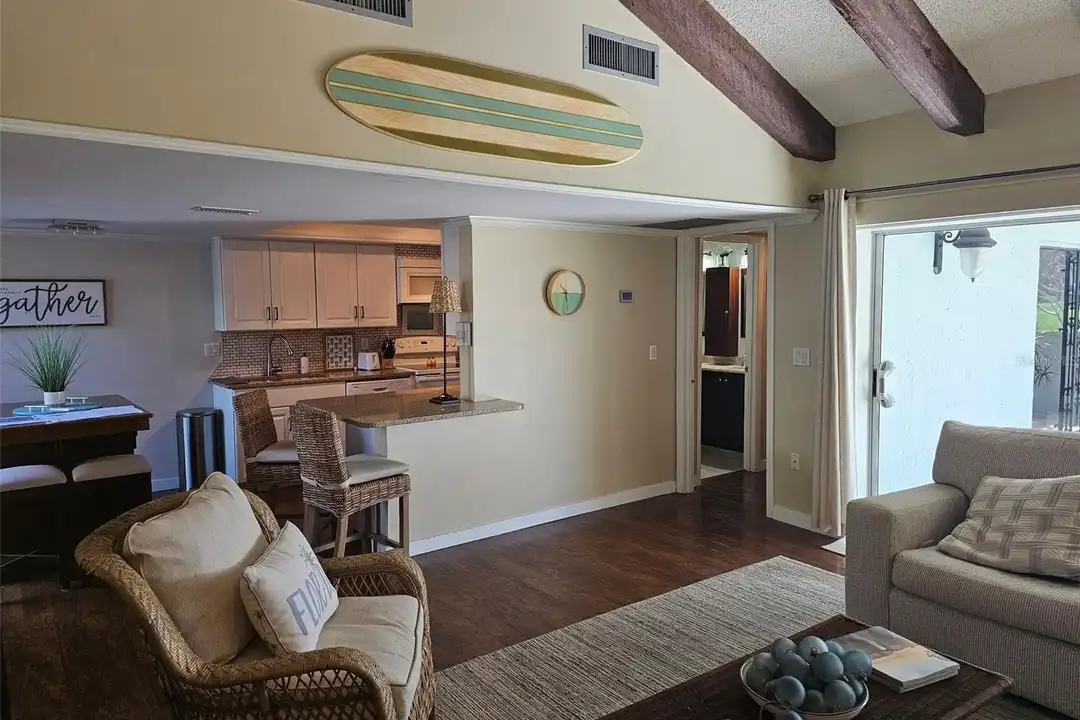 6147 43rd St W - View 6