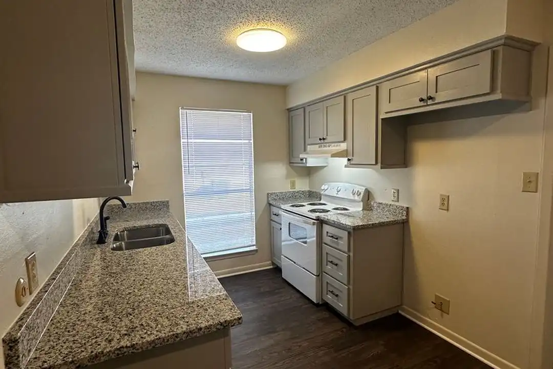 1719-1721 Loring Ln unit 1719 - More