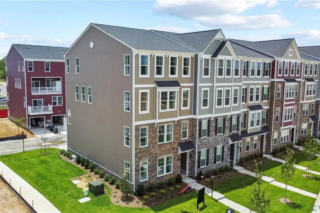 809 Birchwood Hl Pl unit B - View 4